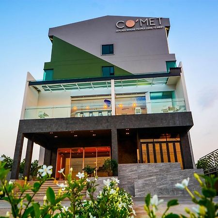 Comet Hotel Surat Thani Extérieur photo