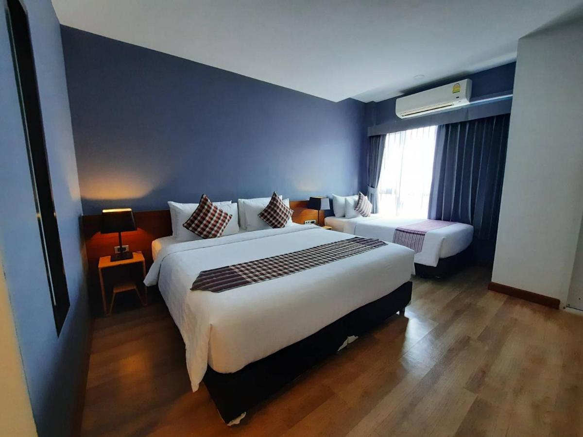 Comet Hotel Surat Thani Extérieur photo