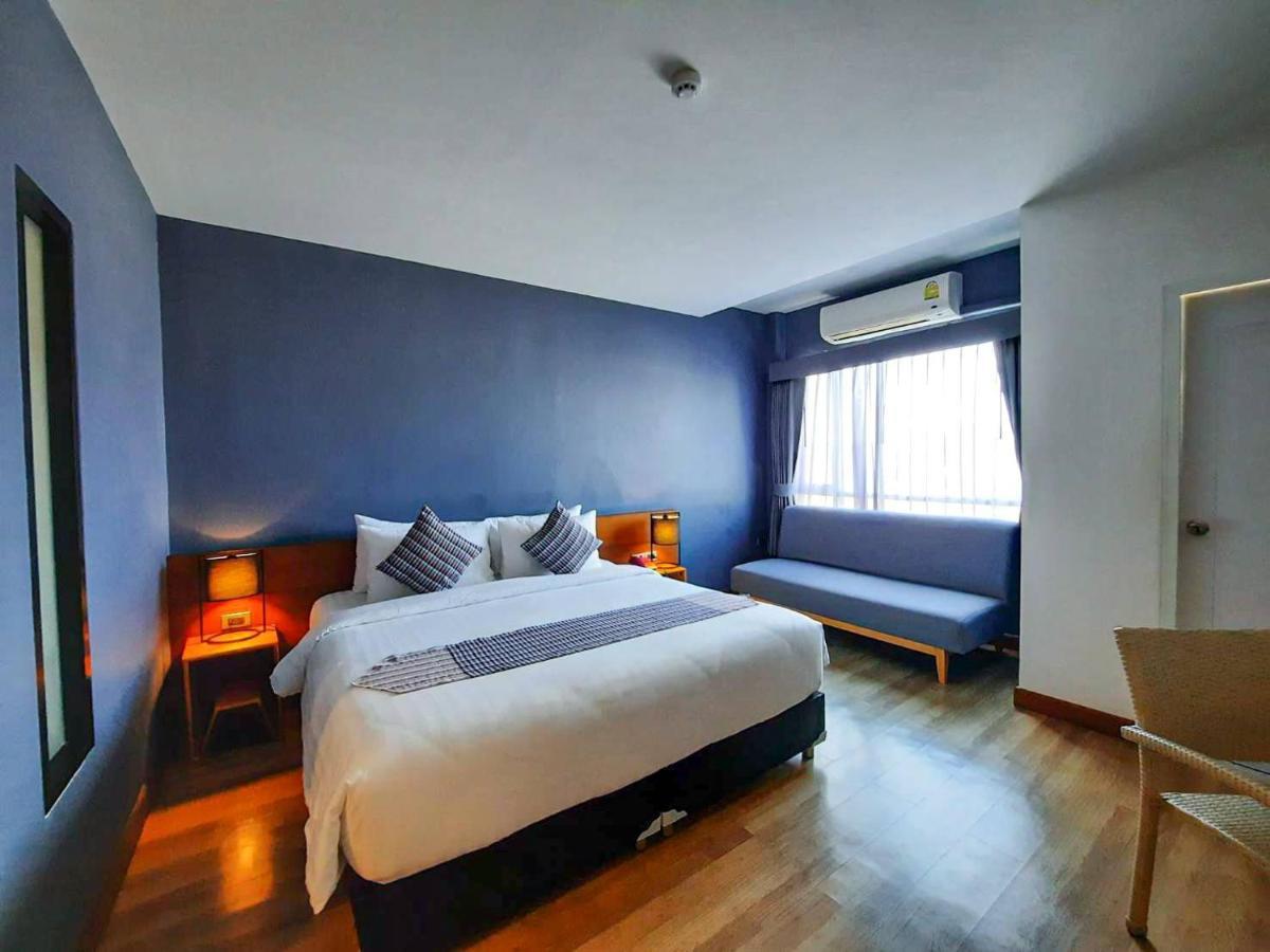 Comet Hotel Surat Thani Extérieur photo