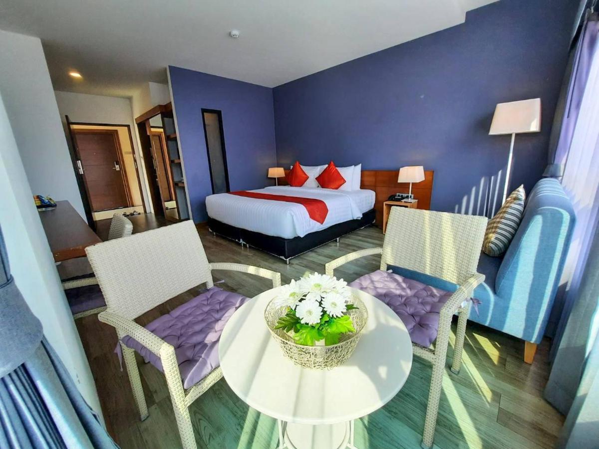Comet Hotel Surat Thani Extérieur photo