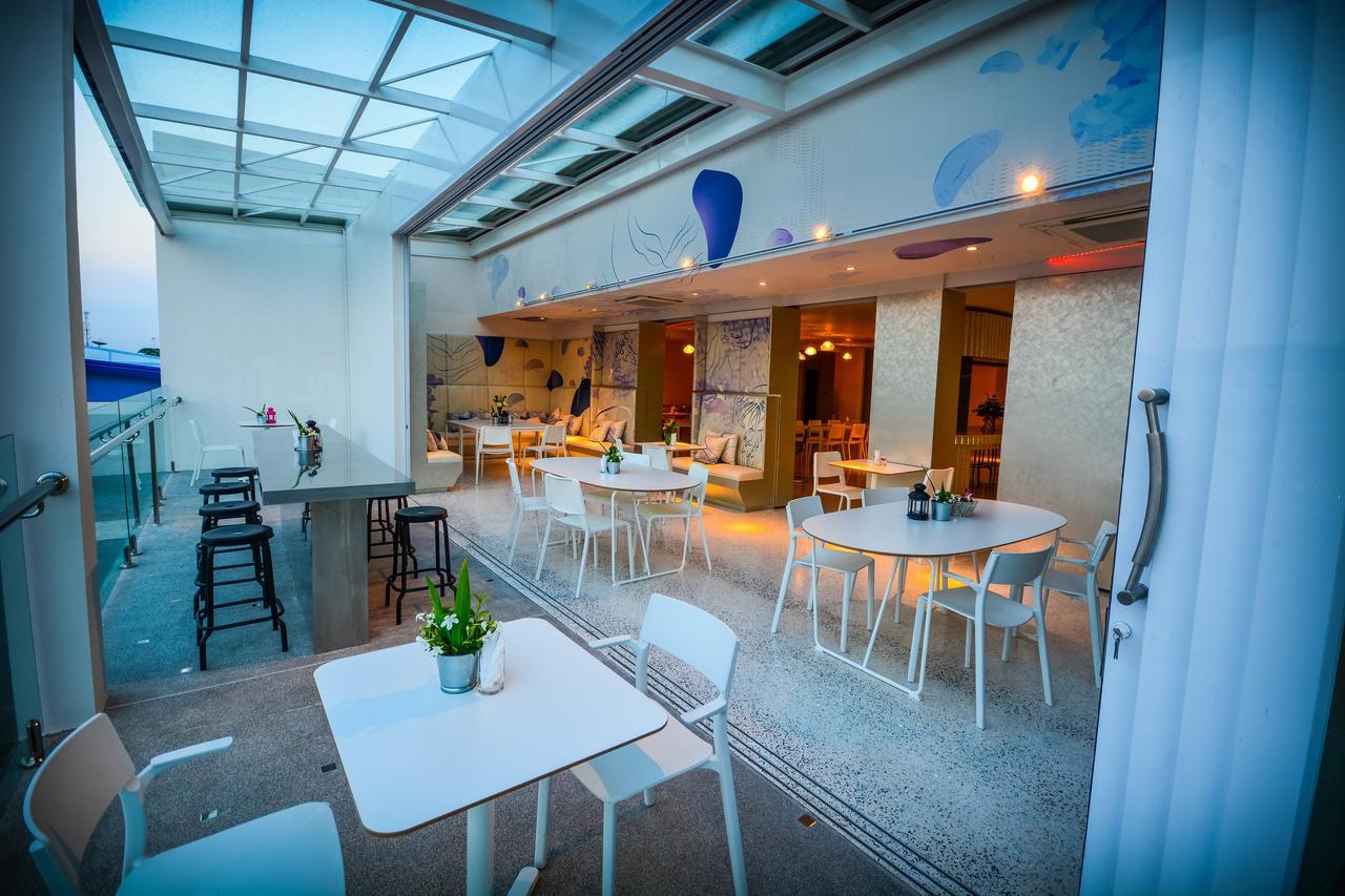 Comet Hotel Surat Thani Extérieur photo