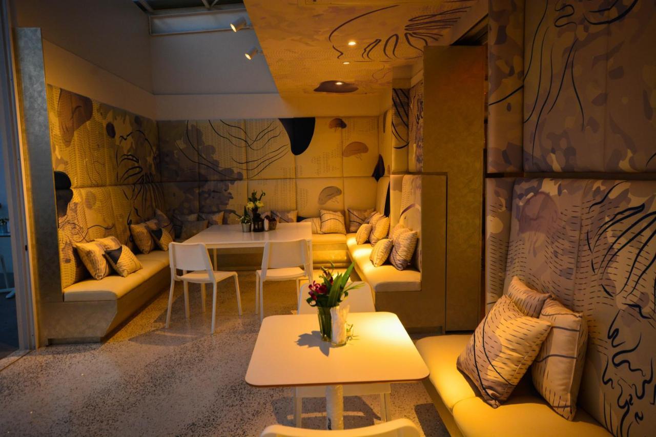 Comet Hotel Surat Thani Extérieur photo