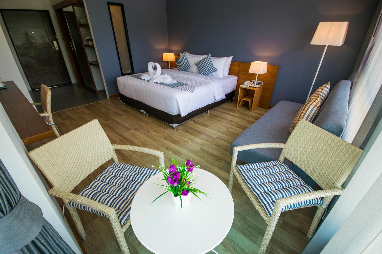 Comet Hotel Surat Thani Extérieur photo