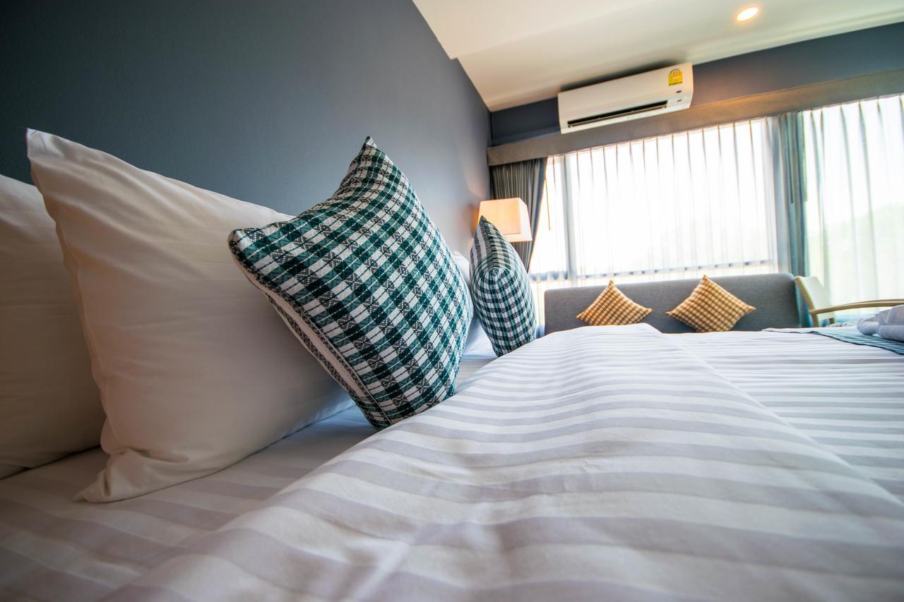 Comet Hotel Surat Thani Extérieur photo